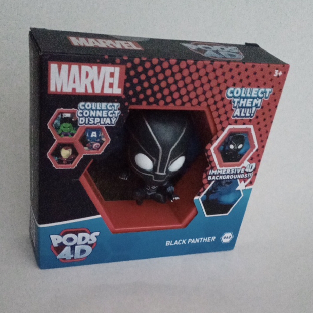 Marvel Black Panther 4D Figure with White Accents